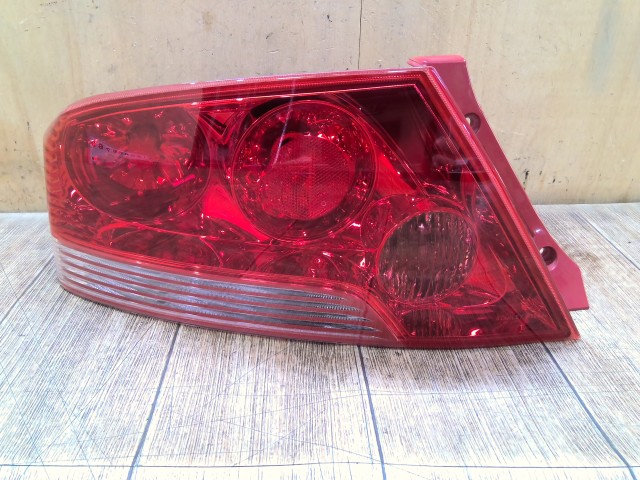 【中古】中古部品 ランサー CT9A 左ﾃｰﾙﾗﾝﾌﾟ 【3310390100-260314000115600】