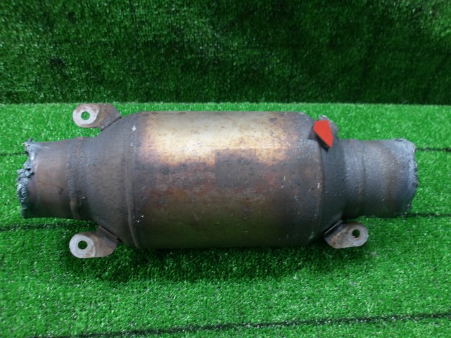 【中古】中古部品 レヴォーグ VM4 触媒 【3330420100-260330000322401】 35,750円
