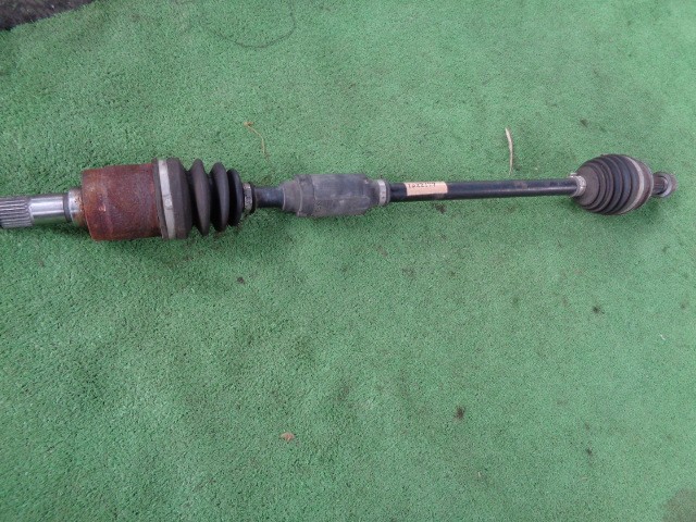 【中古】中古部品 ライフ JB5 右ﾌﾛﾝﾄﾄﾞﾗｲﾌﾞｼｬﾌﾄ 【3340030100-102219700042101】