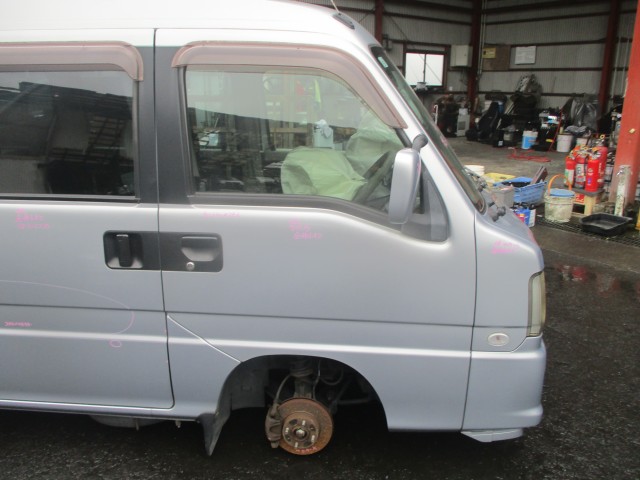 【中古】中古部品 サンバー TW1 右ﾌﾛﾝﾄﾄﾞｱ 【3500080000-260317000213100】