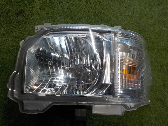 【中古】中古部品 レジアスエース TRH216K 左ヘッドランプ 【3260200000-260402000410900】|e-cleマート