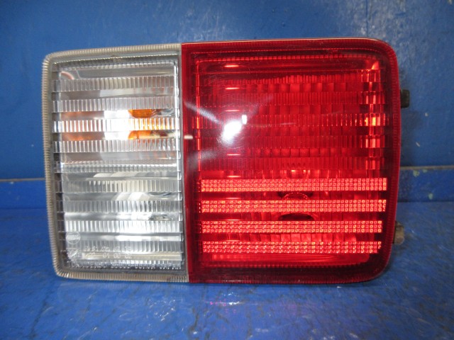【中古】中古部品 エブリィ DA17V 右ﾃｰﾙﾗﾝﾌﾟ 【3310270100-000015291815500】
