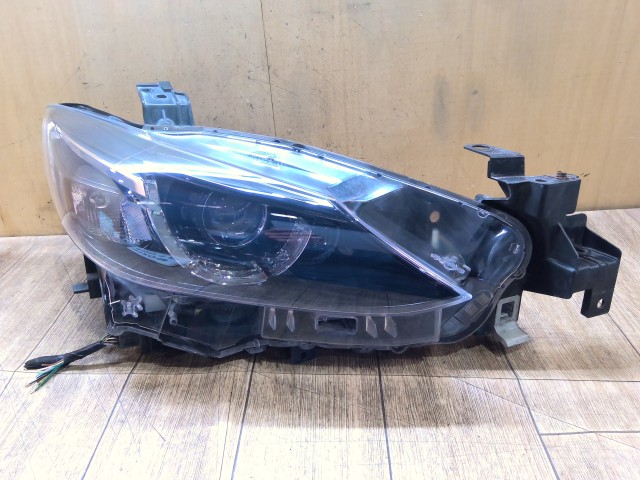 【中古】中古部品 アテンザ GJ2FW 右ﾍｯﾄﾞﾗﾝﾌﾟ 【3310390100-260209001810800】