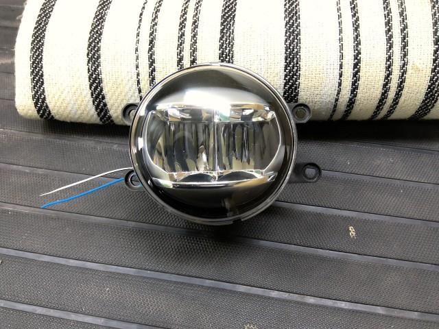 【中古】中古部品 アクア NHP10 左ﾌｫｸﾞﾗﾝﾌﾟ 【3310540000-000026093810950】