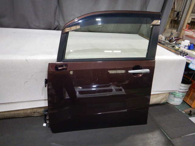 【中古】中古部品 ステラ LA150F 左ﾌﾛﾝﾄﾄﾞｱ 【3330810100-260406000113200】