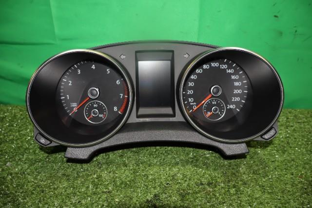 【中古】中古部品 VW ゴルフ 1KCAV ｽﾋﾟｰﾄﾞﾒｰﾀｰ 【3330950100-000061280261400】