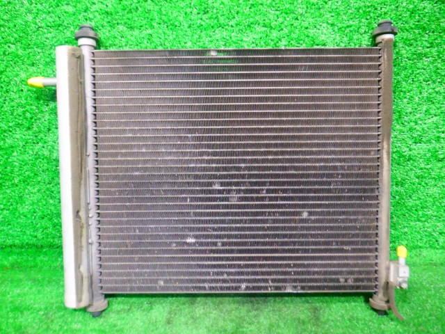【中古】中古部品 ワゴンR MH23S コンデンサー 【3340140100-000025328560600】
