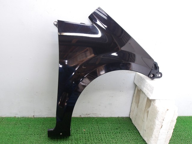【中古】中古部品 ムーヴ L175S 右ﾌﾛﾝﾄﾌｪﾝﾀﾞｰ 【3310250100-000263012810600】