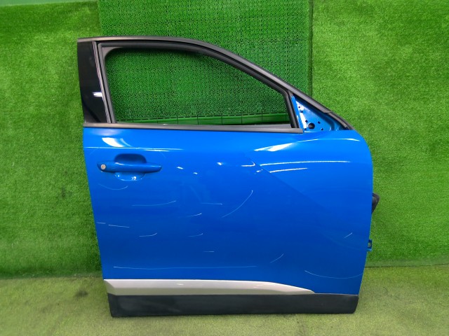 【中古】中古部品 プジョー 2008 右ﾌﾛﾝﾄﾄﾞｱ 【3310540000-000026083813100】