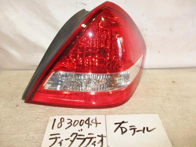 【中古】中古部品 ティーダ ラティオ SC11 右テールランプ 【3310220100-001413728615500】