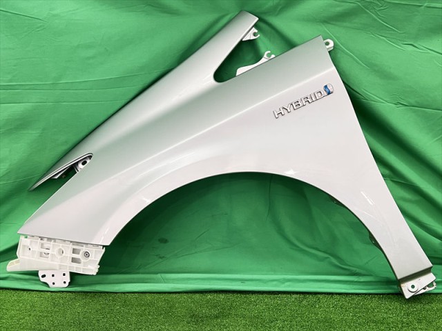 【中古】中古部品 プリウス ZVW30 左ﾌﾛﾝﾄﾌｪﾝﾀﾞｰ 【3330240100-002026537610700】