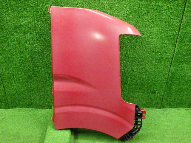 【中古】中古部品 エブリィ DA17V 右ﾌﾛﾝﾄﾌｪﾝﾀﾞｰ 【3330250100-000000928210600】