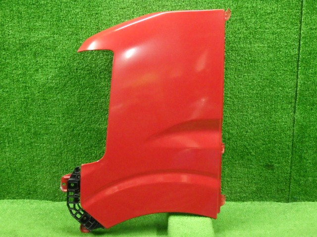 【中古】中古部品 エブリィ DA17V 左ﾌﾛﾝﾄﾌｪﾝﾀﾞｰ 【3330250100-000000928210700】