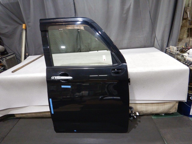 【中古】中古部品 トール M900S 右ﾌﾛﾝﾄﾄﾞｱ 【3330810100-260409000213100】