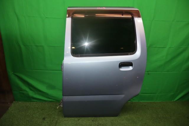【中古】中古部品 ワゴンＲ MC21S 左ﾘｱﾄﾞｱ 【3330950100-000061301113400】
