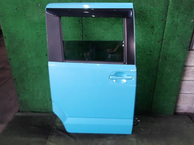 【中古】中古部品 Ｎ－ＢＯＸ JF1 右ﾘｱﾄﾞｱ 【3340220100-000227011813300】