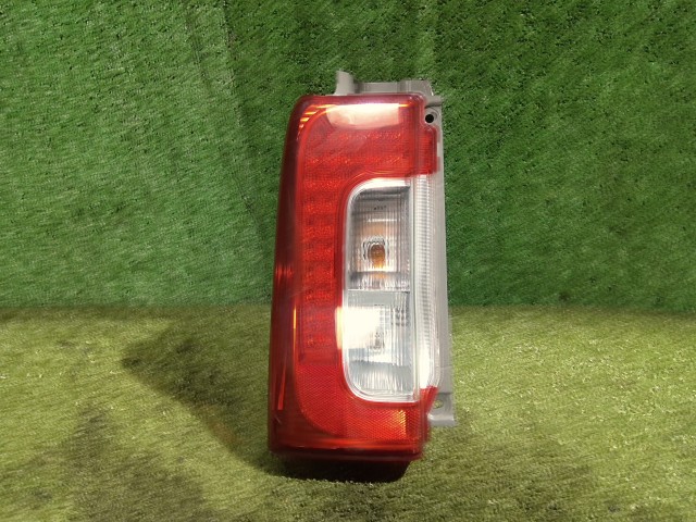 【中古】中古部品 タント LA600S 左テールランプ 【3260300000-260410000515600】