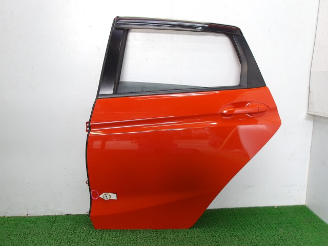 【中古】中古部品 フィット GK5 左ﾘｱﾄﾞｱ 【3310250100-000263012313400】 44,550円
