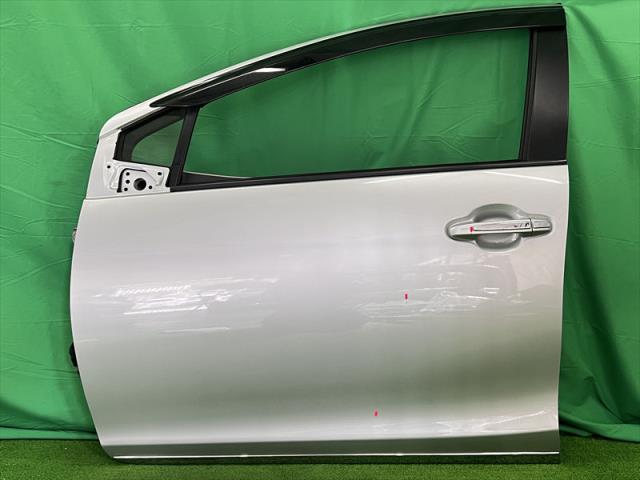 【中古】中古部品 アクア NHP10 左ﾌﾛﾝﾄﾄﾞｱ 【3330240100-002026538013200】
