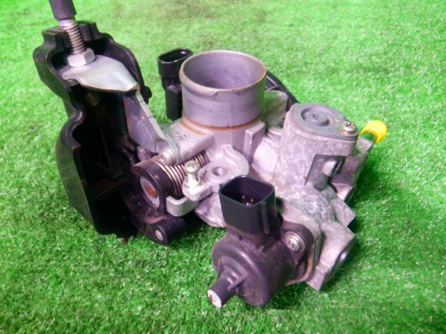 【中古】中古部品 ワゴンＲ MH23S ｽﾛｯﾄﾙﾎﾞﾃﾞｨ 【3340140100-000025238520300】