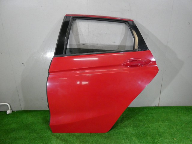 【中古】中古部品 フィット GK3 左ﾘｱﾄﾞｱ 【3260250000-000026042913400】