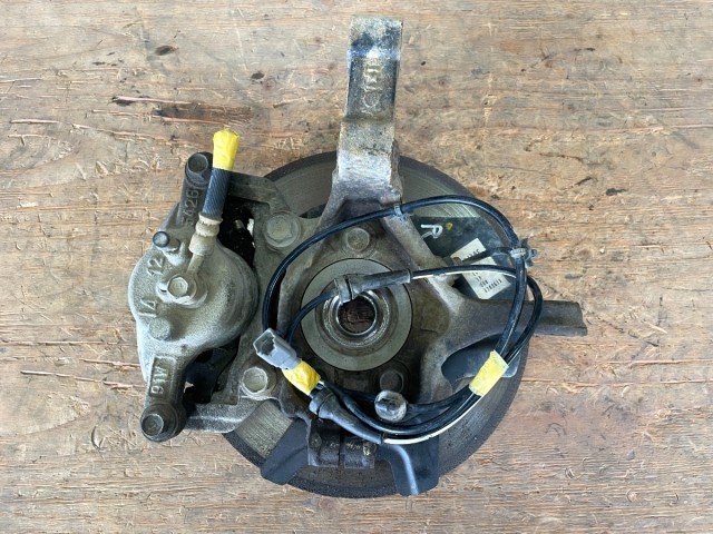 【中古】中古部品 NV150 ＡＤ VZNY12 右ﾌﾛﾝﾄﾅｯｸﾙﾊﾌﾞ 【3330650100-000263003644310】 10,164円