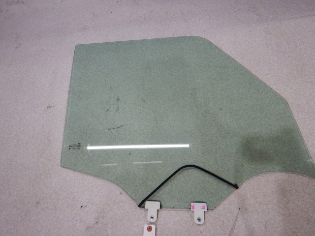 【中古】中古部品 ルークス B44A 右ﾌﾛﾝﾄﾄﾞｱｶﾞﾗｽ 【3330810100-260409000813130】