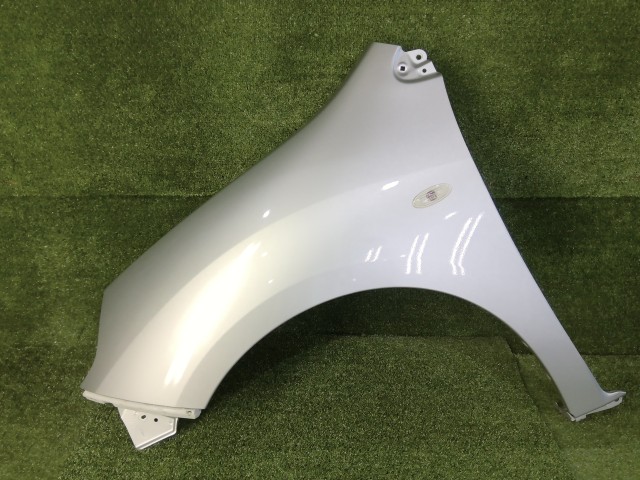 【中古】中古部品 NV150 ＡＤ VY12 左ﾌﾛﾝﾄﾌｪﾝﾀﾞｰ 【3260070000-260410000410700】