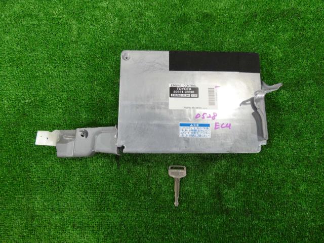 【中古】中古部品 ヴォクシー AZR60G ｴﾝｼﾞﾝｺﾝﾋﾟｭｰﾀｰ 【3260250000-000026052863100】