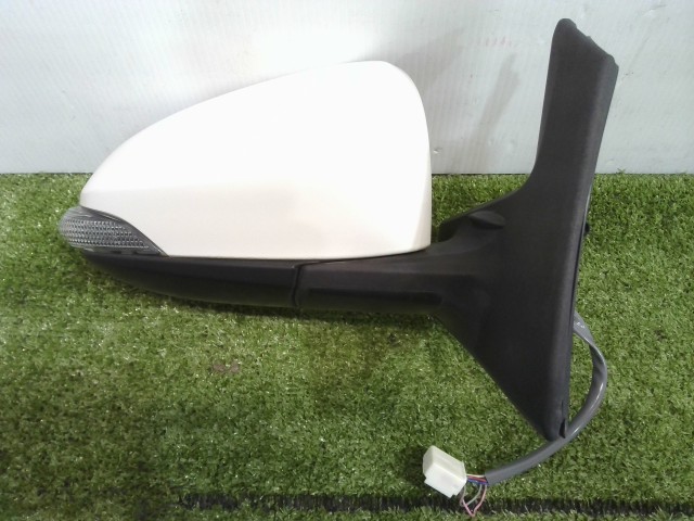 【中古】中古部品 アクア NHP10 右ｻｲﾄﾞﾐﾗｰ 【3310090100-202604033813500】