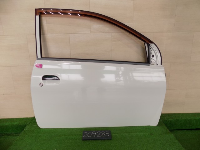 【中古】中古部品 ミラ L250V 右ﾌﾛﾝﾄﾄﾞｱ 【3310120100-260414000213100】