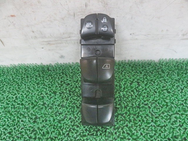 【中古】中古部品 セレナ FNC26 ﾊﾟﾜｰｳｲﾝﾄﾞｳｽｲｯﾁ 【3330380100-000038007161900】