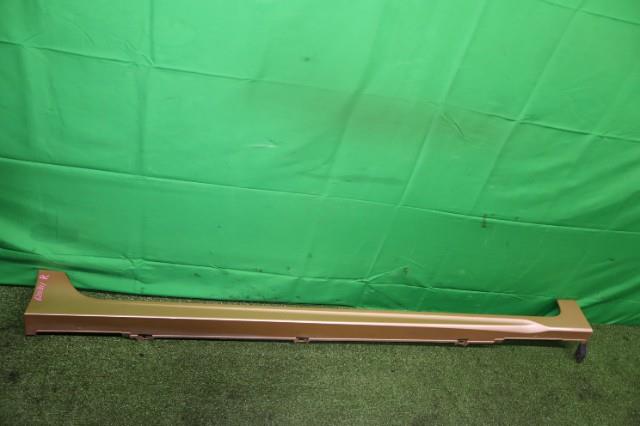 【中古】中古部品 フィット GP5 右サイドステップ 【3330950100-000062031113700】|e-cleマート