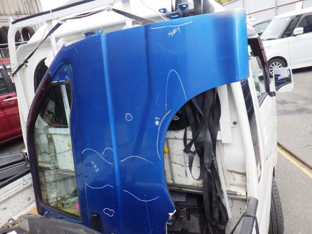 【中古】中古部品 ハイゼット S201C 右フロントドア 【3331010800-000024087913100】|e-cleマート