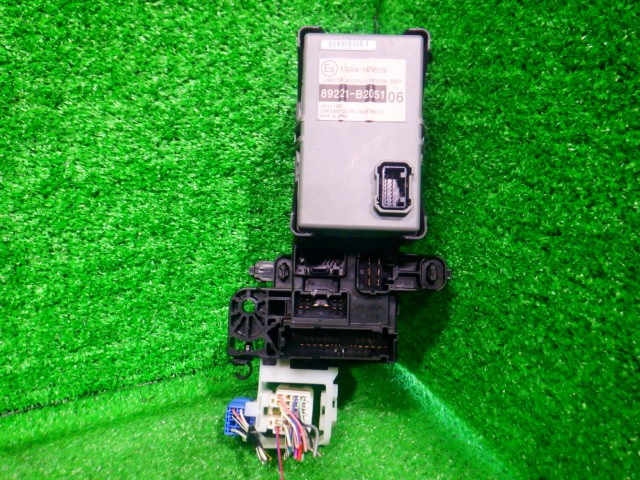 【中古】中古部品 ムーヴ L175S ﾋｭｰｽﾞﾎﾞｯｸｽ 【3340140100-000025165467800】
