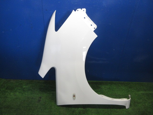 【中古】中古部品 セレナ NC26 右ﾌﾛﾝﾄﾌｪﾝﾀﾞｰ 【3310270100-000015277710600】