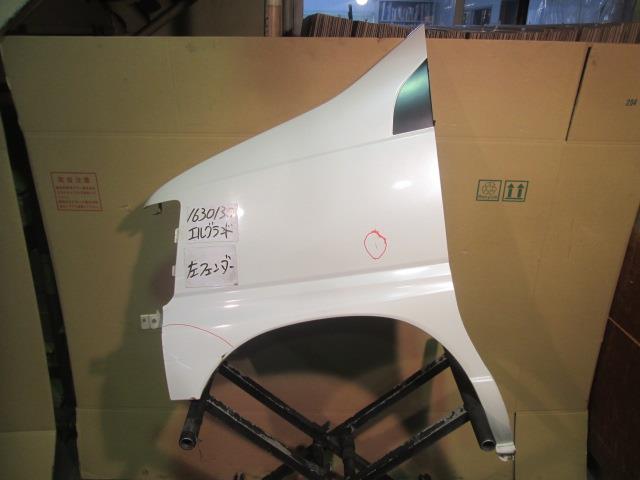 【中古】中古部品 エルグランド APE50 左ﾌﾛﾝﾄﾌｪﾝﾀﾞｰ 【3310220100-001267946010700】
