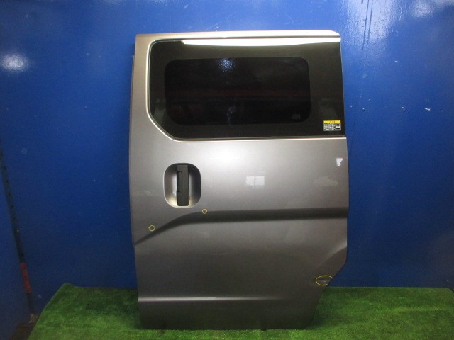 【中古】中古部品 NV200バネット VM20 左ﾘｱﾄﾞｱ 【3310270100-000015313513400】