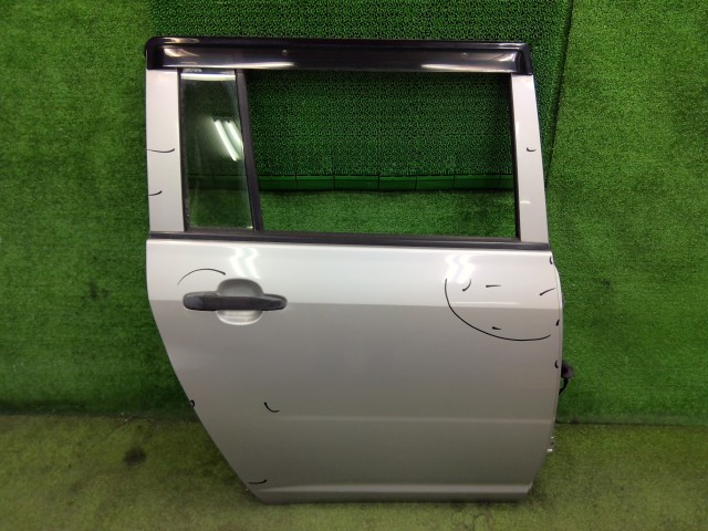 【中古】中古部品 プロボックス NSP160V 右ﾘｱﾄﾞｱ 【3310540000-000026113713300】