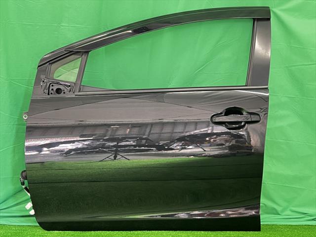 【中古】中古部品 アクア NHP10 左ﾌﾛﾝﾄﾄﾞｱ 【3330240100-002026540213200】