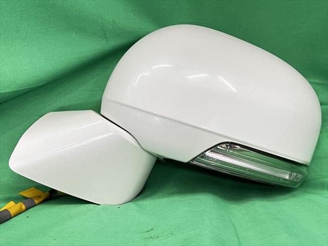 【中古】中古部品 SAI AZK10 左サイドミラー 【3330240100-002026540013600】