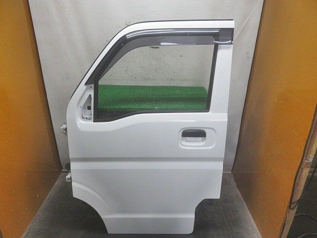 【中古】中古部品 エブリィ DA17V 左フロントドア 【3330380100-000038007313200】