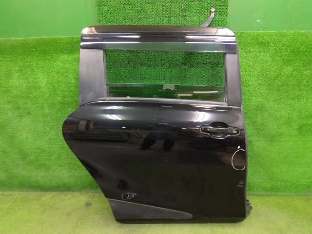 【中古】中古部品 シエンタ NSP170G 右リアドア 【3310540000-000026112013300】|e-cleマート