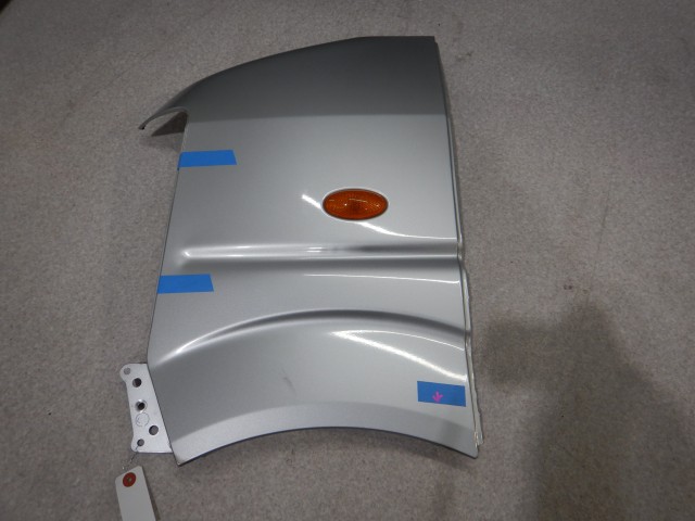 【中古】中古部品 NV100クリッパー DR64V 左ﾌﾛﾝﾄﾌｪﾝﾀﾞｰ 【3330810100-260415000610700】