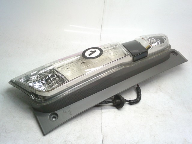 【中古】中古部品 Ｎ－ＷＧＮ JH1 左ﾃｰﾙﾗﾝﾌﾟ 【3330990500-260417000115600】