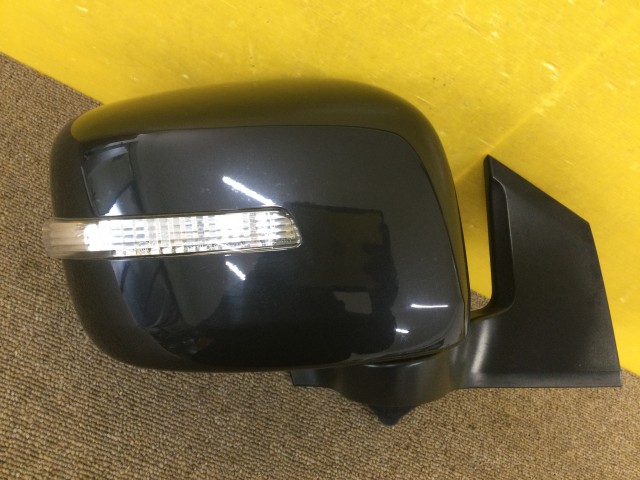 【中古】中古部品 ワゴンＲ MH44S 右ｻｲﾄﾞﾐﾗｰ 【3330960100-000052619613500】