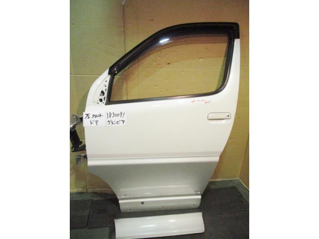 【中古】中古部品 グランビア VCH10W 左フロントドア 【3310220100-001419516113200】