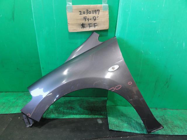 【中古】中古部品 ティーダ C11 左ﾌﾛﾝﾄﾌｪﾝﾀﾞｰ 【3310220100-001600187910700】