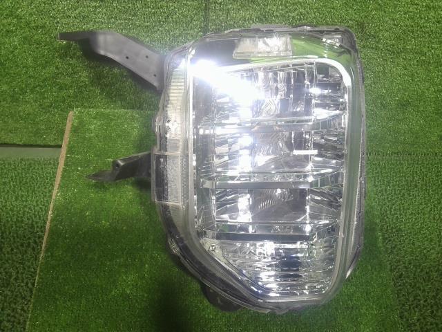 【中古】中古部品 ｅＫクロス B5AW 左ﾍｯﾄﾞﾗﾝﾌﾟ 【3330900100-000026051810900】｜e-cleマート