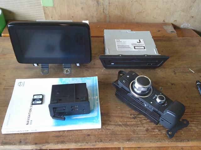 【中古】中古部品 デミオ DJ5FS マルチモニター 【3340220100-000227025861300】|e-cleマート